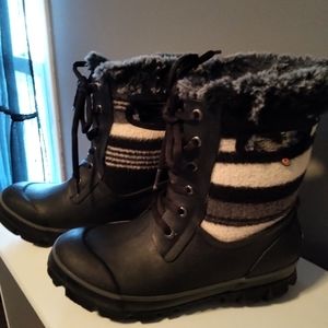 Bogs Arcata wool lace up winter boots size 8